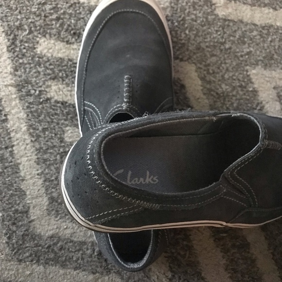 CLARKS, Mens Grey Suede Slip-on Sneaker - Picture 3 of 8